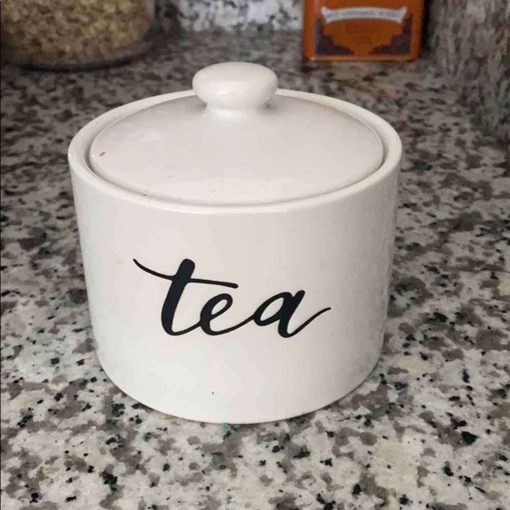 Tea container